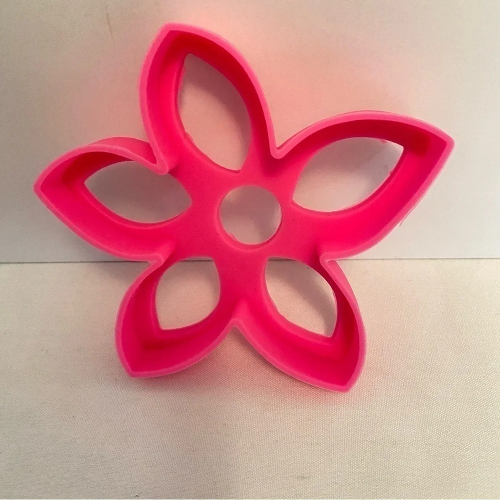 Disney Encanto 3 Piece Silicone Breakfast Molds And 3 Magnets New Without Tags